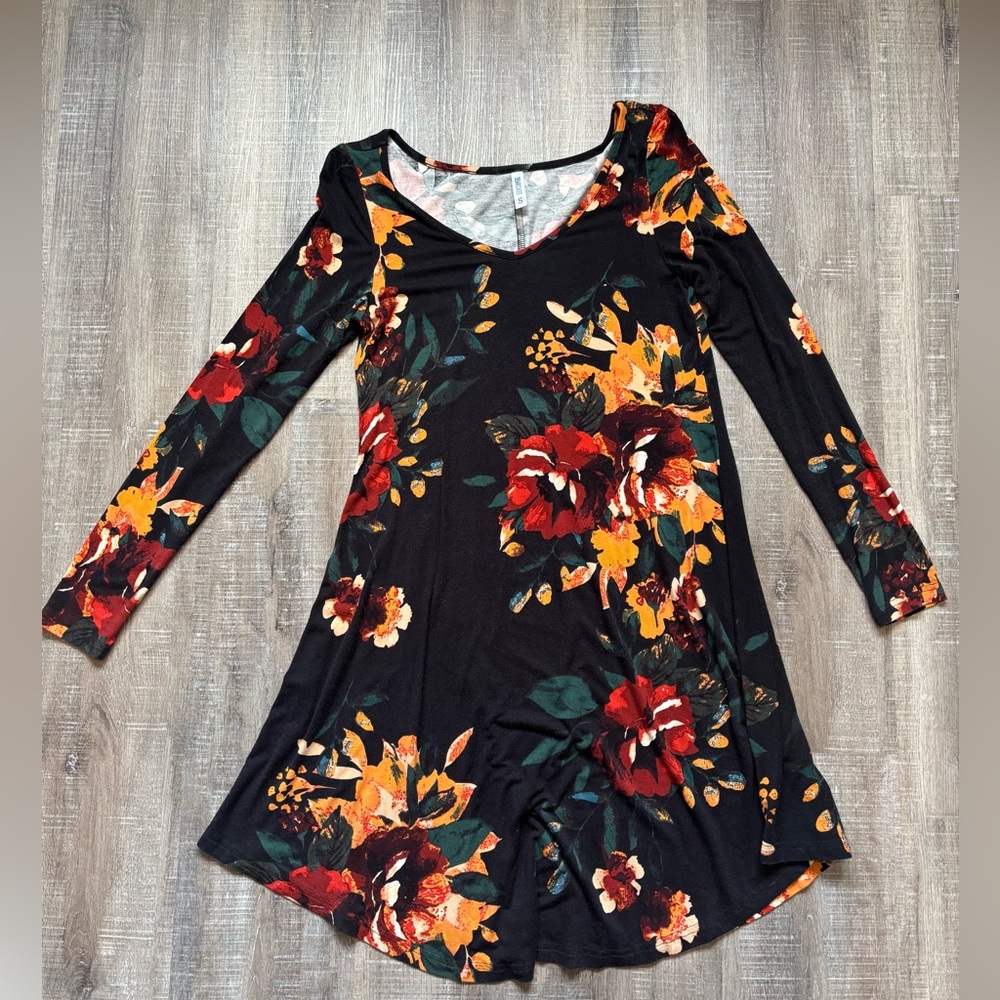 Floral Long Sleeve Top - Black and Red